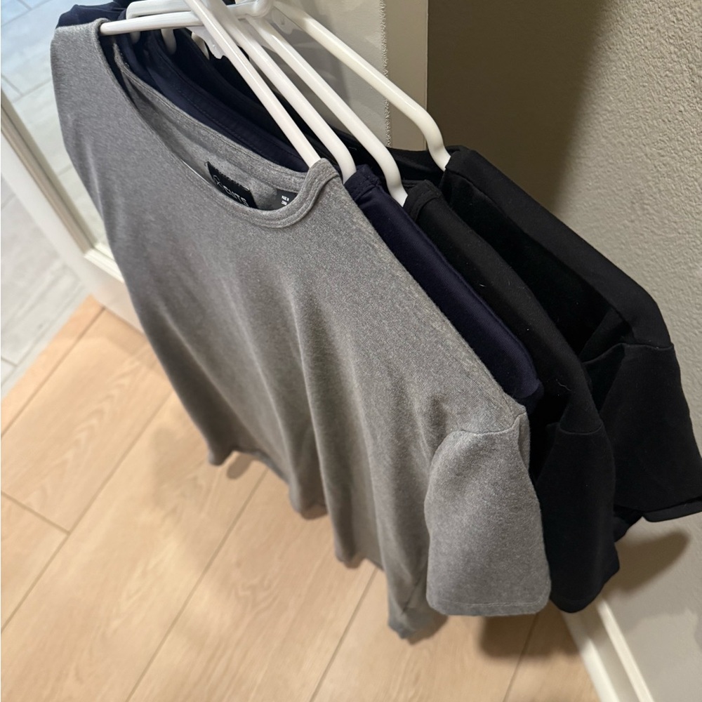 4 Cuts shirts - size large (bundle)